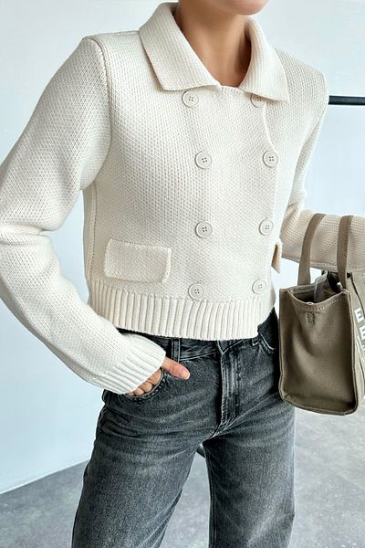 Qu Style Cream Eight Button Cardigan Th 241073