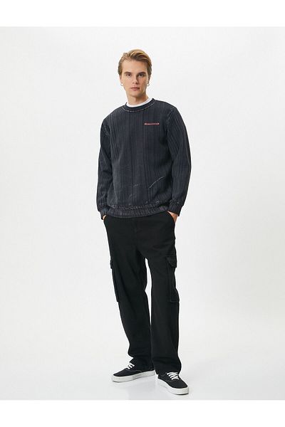 Koton Waschbares Sweatshirt mit Slogan-Detail, Rundhalsausschnitt, gerippt
