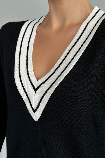Qu Style Pulover cu decolteu în V cu dungi negru-crem TK 241127