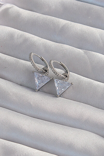 PARILTIATÖLYESİ أقراط متدلية من حجر الزركون المثلث باللون الفضي والنحاس