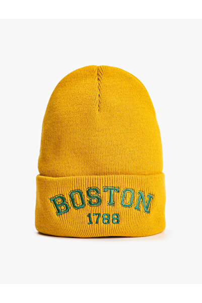 Koton Kolej İşlemeli Bere Katlama Detaylı