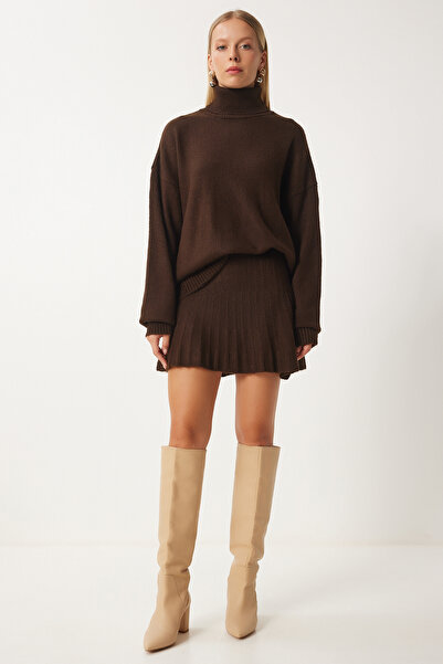 Happiness İstanbul Kadın Kahverengi Balıkçı Yaka Triko Kazak Etek Takım DD01343