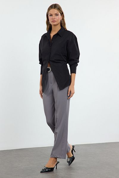Trendyol Collection Graue, gerade geschnittene, gerippte, genähte Webhose mit hoher Taille TWOSS21PL0093