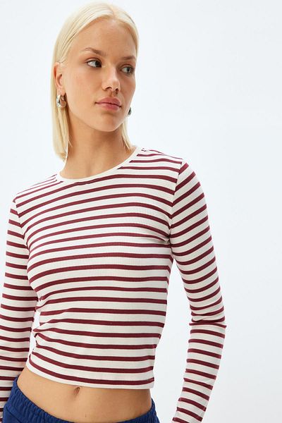 Koton Burgunderrot gestreiftes Damen-T-Shirt – 5WAK50055EK