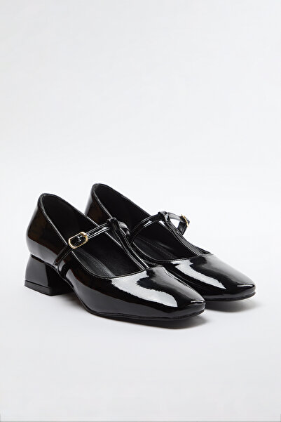 TRENDYOL SHOES Black Women's Patent Leather T-Strapped Mary Jane Block Heeled Shoes Takaw25To00035
