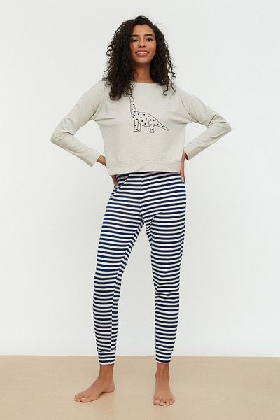 Trendyol Collection Sada bavlněného trička s potiskem a pyžama Jogger - Thmaw21Pt0240