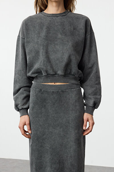 Trendyol Collection Gray Poplin Detailed and Washed Regular/Normal Fit Midi Knitted Bottom-Top Suit Twoaw25Au00082