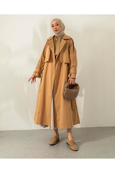 Meri Store Omuzu Çıt Çıt Detaylı Bej Trençkot