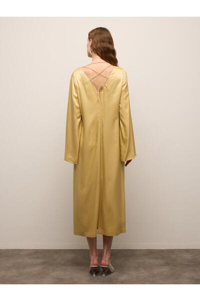BAQA Open Collar V Detail Long Sleeve Dress on the Back