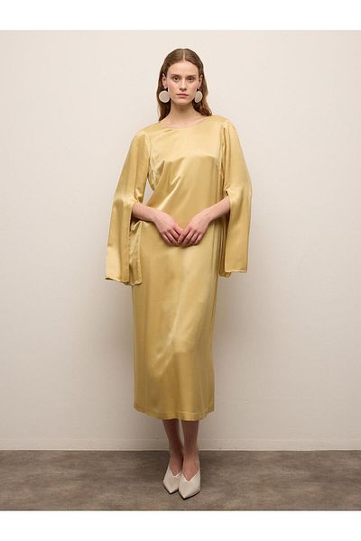 BAQA Open Collar V Detail Long Sleeve Dress on the Back