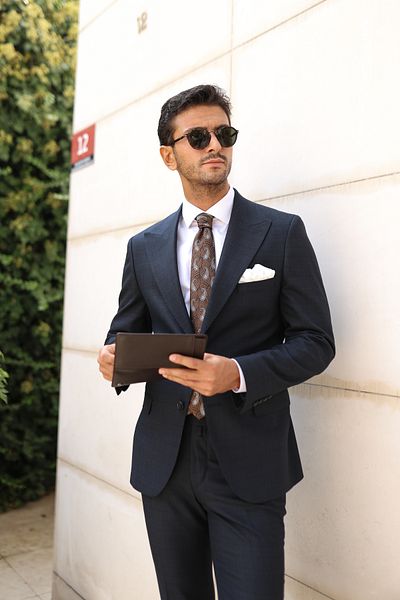 AEK FIORE Men's Navy Blue Melange Textured Suit