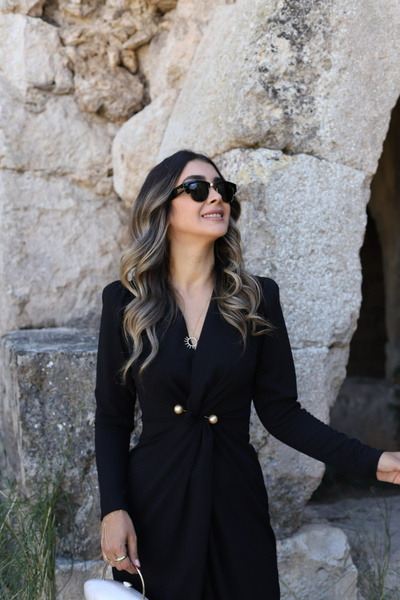 bytugcekaya Siyah Kruvaze İnci Detay Elbise