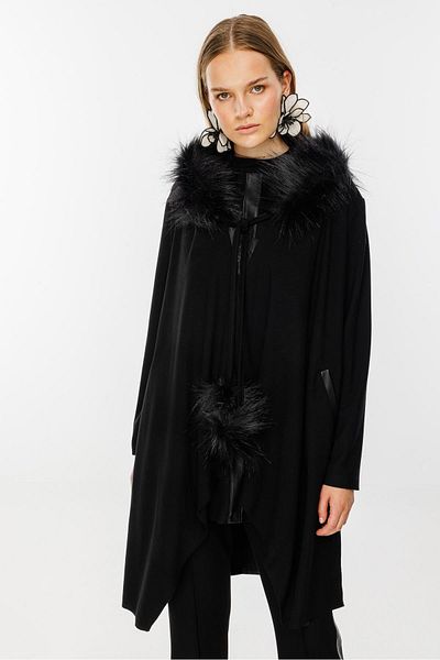 Ghisa Black Triple Set - Fur Detailed