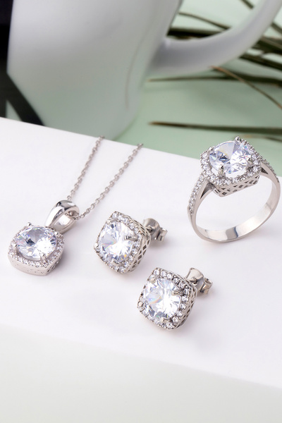 Else Silver Kare Elmas Montürü Gümüş Takı Seti