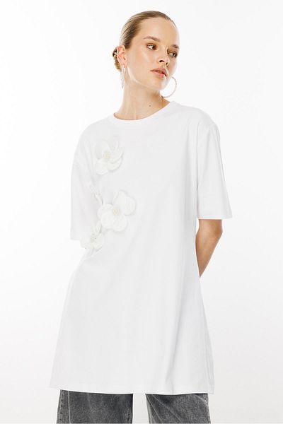 Ghisa White Flower Detailed Tunic
