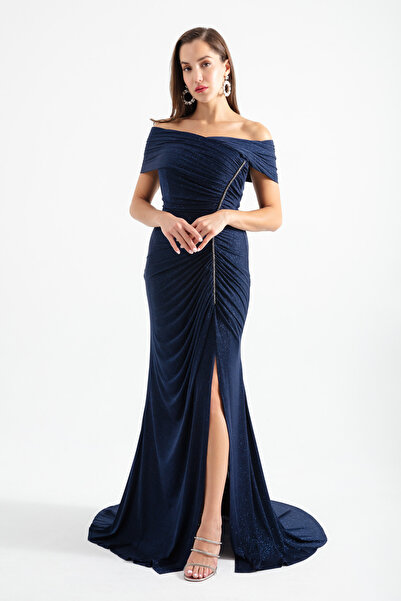 Lafaba Női sötétkék csónaknyakú, csillogó hosszú estélyi ruha