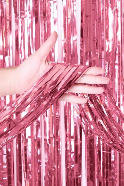 Le Mabelle Pink Shiny Fringe Curtain Party Ornament