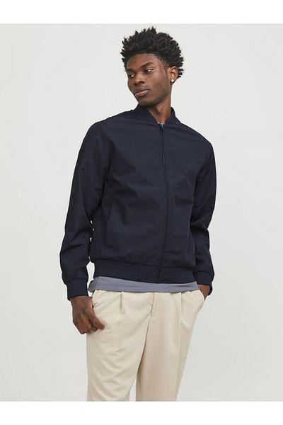 Jack & Jones سترة بومبر سادة مع أساور مضلعة