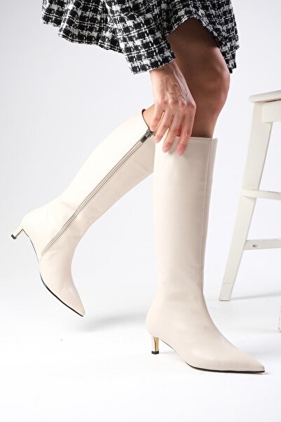 Mio Gusto Carolina bézs színű cipzáras, vékony műszőrme bélésű, rövid sarkú női csizma