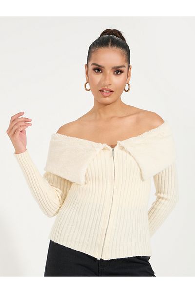 Styli Off Shoulder Sweater with Zip Closure