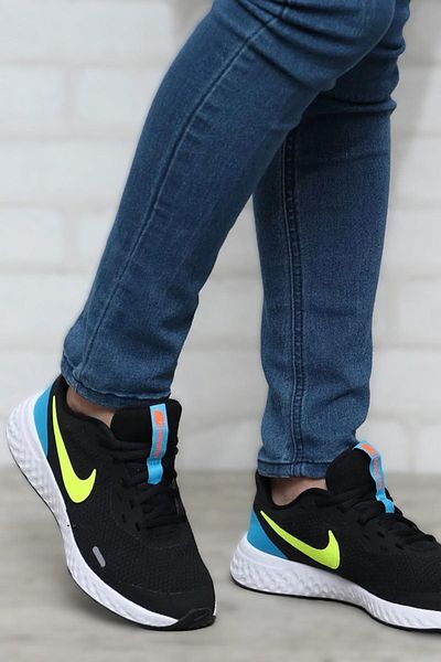 Nike Revolution 5 Black Women's Sneakers - Walking and Running Shoes, Printed