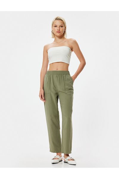 Koton Karottenschnitt-Hose aus viskosem Stoff mit Taschen