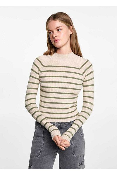 Mango Teen Caracteristicile puloverelor