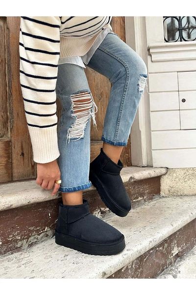 moun shoes Black Suede Women's Boots - Thick Sole and Fur Inner