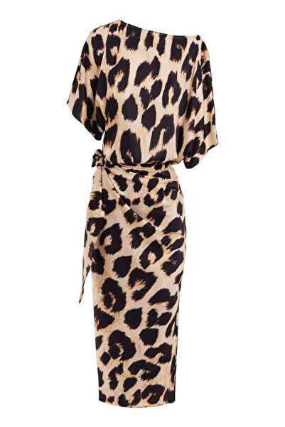 Keikei Desenli saten kısa kol orta boy takım