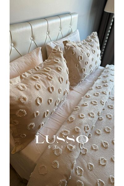 lusso stile Кувертюра за легло с помпони 250x260 с 2 възглавници