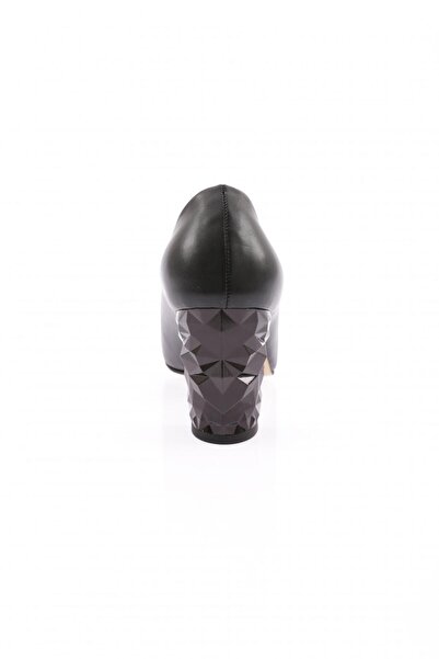 DGN Kadın Sivri Burun Parmak Dekolteli Topuklu Ayakkabı Siyah 6672621