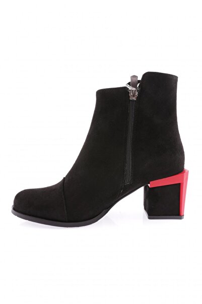 DGN Kadın Aksesuar Detaylı Topuklu Bot Siyah Süet 83621033