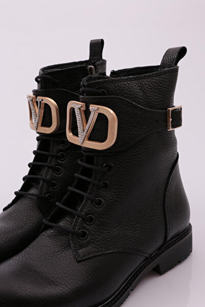 DGN Kadın Kristal Taşlı V Tokalı Yandan Fermuarlı Postal Bot Siyah 15333325