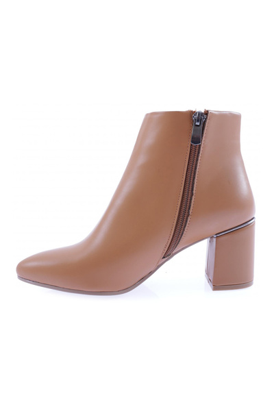 DGN 111-2164-22k női cipzáras rövid sarkú csizma - TABA