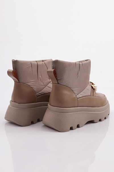 DGN Kadın Kalın Zincir Aksesuarlı Inci Taşlı Bot Vizon 15299193118