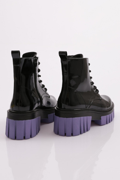 DGN Kadın Kalın Taban Bağcıklı Topuklu Bot Siyah Rugan Lila 15299163118