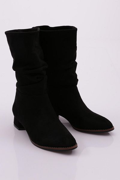 DGN Damenstiefel aus schwarzem Wildleder