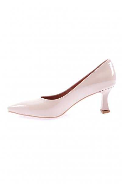 DGN 320 hegyes orrú mélyen dekoltált magas sarkú cipő