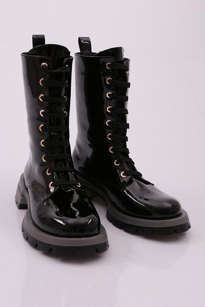 DGN Μαύρες γυναικείες μπότες λουστρίνι - Lace Up, Another Waist 511521085