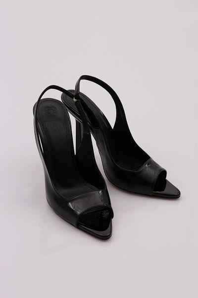 DGN 06 Women's - Pointed Toe and Rubber Detailed Thin Heel Shoes