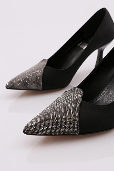 DGN Kadın Önü Taşlı Topuklu Ayakkabı Siyah Saten 74102621