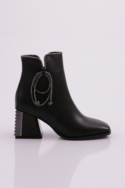 DGN Women's Black Heeled Boots - 31004 Model