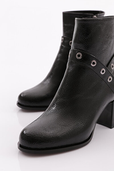 DGN Kadın Topuklu Bot Siyah Kırışık Rugan 81721033