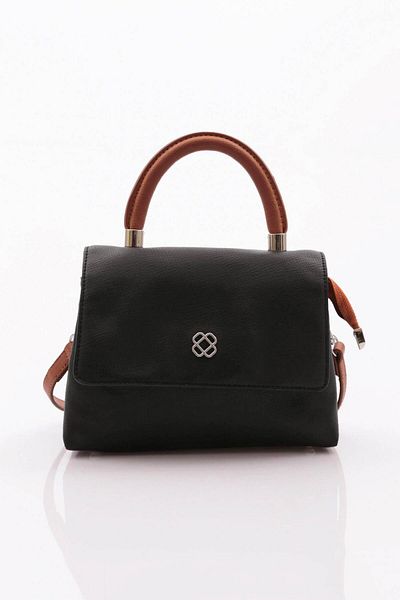 DGN 3051 Women's Flap Sleeve Bag