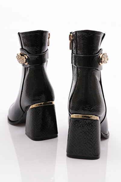 DGN Černé lakované vrásčité dámské kozačky na podpatku - 33223481