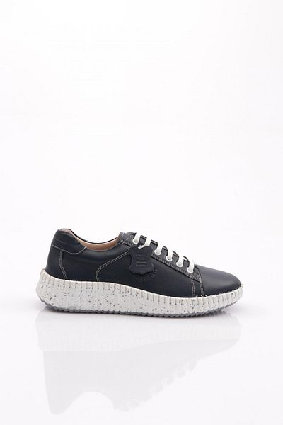 DGN P59 Women's Lace-Up Sneakers