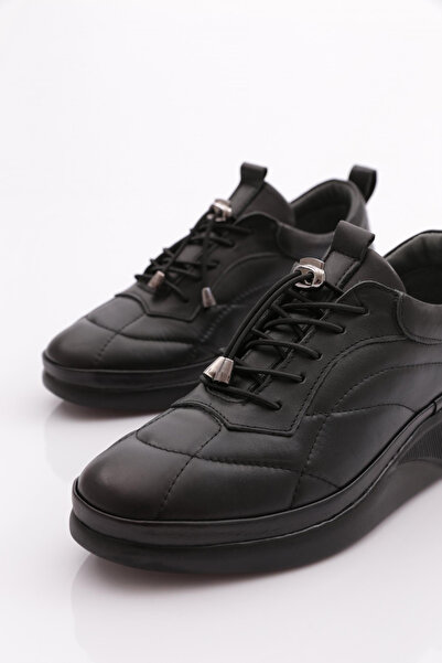 DGN Kadın Bağcıklı Sneaker Ayakkabı Siyah 234351010
