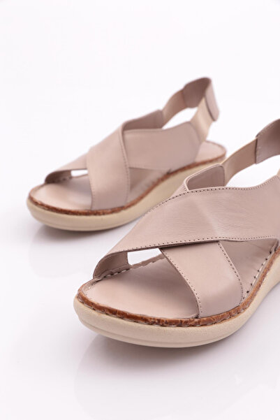 DGN 317 Dámské sandály s elastickým zadním dílem