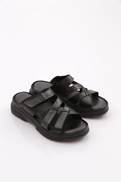 DGN Papuci de damă cu velcro model negru 4463243