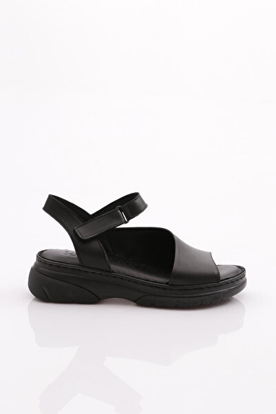 DGN 337 Dámské sandály s páskem na kotník